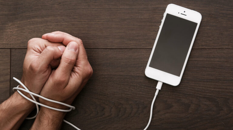 Do You Suffer From Nomophobia? Find Out How Long People Can Go Without A Cell Phone
